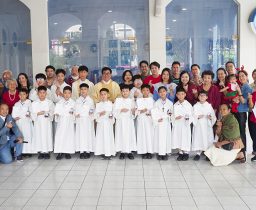 พิธีบูชาขอบพระคุณสมโภชพระคริสตสมภพและรับศีลมหาสนิทครั้งแรก